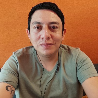Marketero en construcción, fanático de los números, la tecnología y la programación. #Inbound #SEO #Management