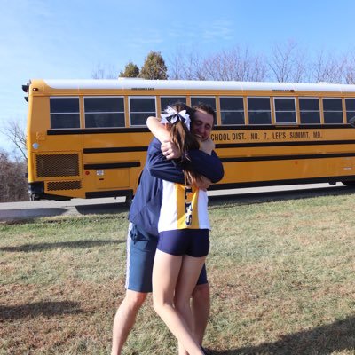 OhYouDidntKnowX's profile picture. 9 1/2-fingered father of three. Expert frog tackler. Aerial acrobat. Budding bourbon connoisseur. Founding member of the Jolf Jods! DYEBPB?