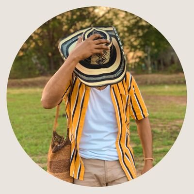 guscass's profile picture. Se me perdió el guión de mi vida sin terminarlo de leer, últimamente me ha tocado improvisar...
.
Impulsador de la fotografía móvil! - Líder Juvenil! 🙏
⚓️📸📚