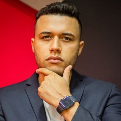 Católico, Esposo Amoroso, Produtor de conteúdo, Host do Redcast e projeto de maromba.