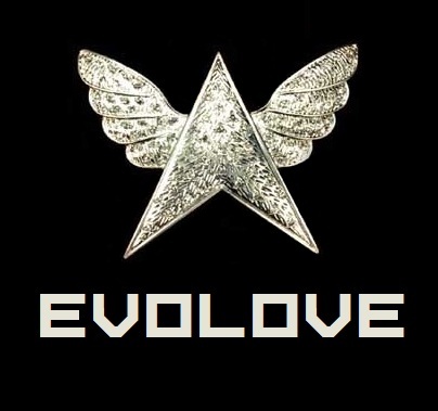 International EvoL fans.

http://t.co/hM7q8PT5Aq