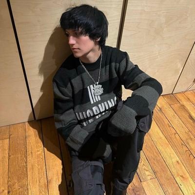 raritychase's profile picture. me and chaden always and forever.