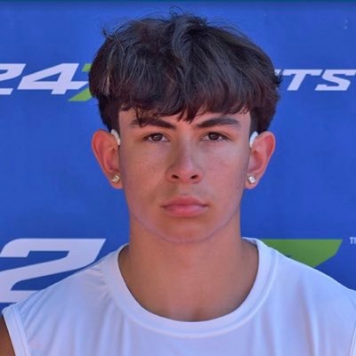 Eastside Catholic 2024 WR | 5’10 165lb | #teamfsp | 3.594 cumulative GPA | phone number : 425-245-3354 | 1st team all metro WR | email : jrroyals2005@gmail.com