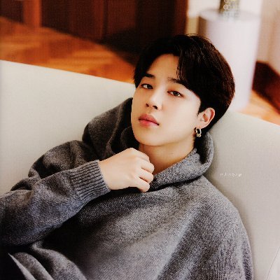 x_z_jiminie's profile picture. I am no one.