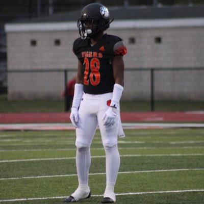 2x state champion Belleville high school  | 2025 | ATH | 3.1 GPA | 5’10 | 175 | dathanbryson89@gmail.com |