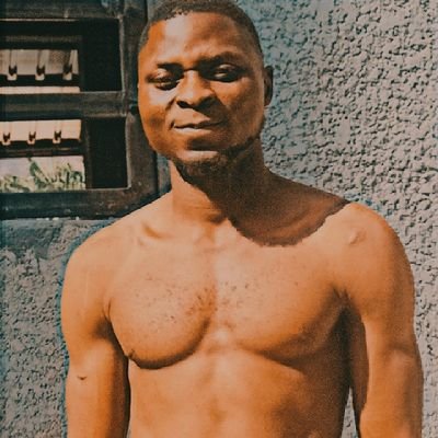 amolaboi245's profile picture. Furniture and student 🎒