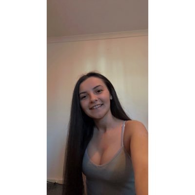 24✌🏻UK🇬🇧| Xbox & PlayStation 🎮| #Fortnite is my main game but I do play others 🤍 I Twitch💜|