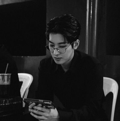 12.17.22 ♡
Seveteen, thank you for the love that doesn't make me feel lonely.