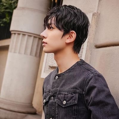 _ryeeee__'s profile picture. BIG HUGS FOR ENGENES