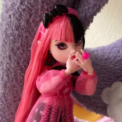 Doll collecting dumb dumb🌸(24) ADHD🕸Monster High/RH/Novistars/Bratz/Barbie/PP/LOL 🍄 Draculaura 🖤💗and Abby 💜🖤