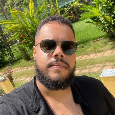Tão fácil perceber
Que a sorte escolheu você
E você cego nem nota