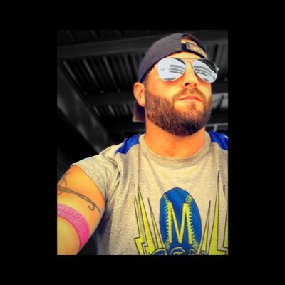 Veteran 🇺🇸 Patriot 🇺🇸#MAGA ✊🏼®️Basically Famous™️🗣 Razorbacks #WPS 🐗, Nurse🩺, Analyst, 💲Crypto, Daddy, 🏈Coach⚾️, Professor, 🌐TSSCI