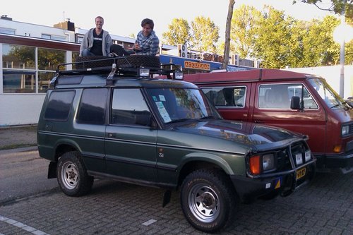 Two Dutchies and a Landrover