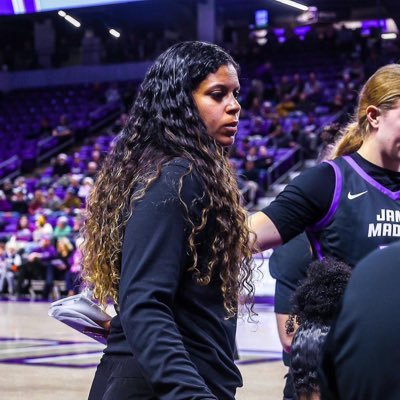 Assistant Women’s Basketball Coach @ James Madison University. 🤞🏽💜