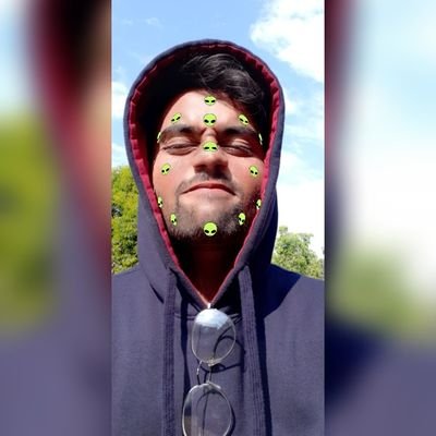 mohduzair810's profile picture. 👽