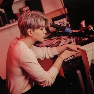 Suga_blackD's profile picture. พี่รอยูนิตยุนมินมาสิบปีแล้ว🤣