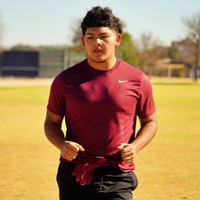 5’10 205 C/O 2025 RB Uvalde high school