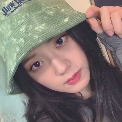 Lib_pandoshi's profile picture. 𝗟𝚊 𝑓𝑒𝑙𝑖𝑐𝑖𝗱𝑎𝑑 𝑒𝑠𝑡𝑎́ 𝗱𝑒𝑛𝘁𝑟𝑜 𝑑𝑒 𝘂𝑛𝑜  𝑛𝗼, 𝑎 𝑙𝗮𝑑𝑜 𝑑𝗲  𝑎𝗹𝑔𝑢𝑖𝗲𝑛. ♥︎
          
---♥︎--•--♥︎---