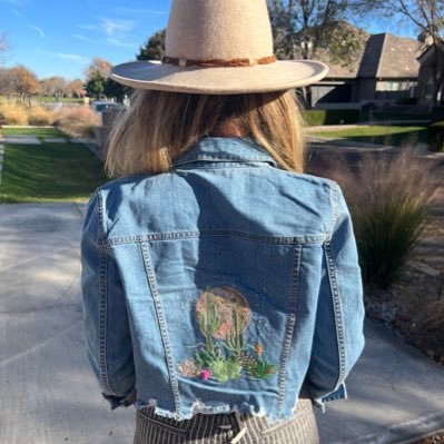 WanderlustPatr1's profile picture. I love my God & Country 🇺🇸 I love to travel and see it through my lens. Im a wife, Mother, Photographer, love to smile, and hugs are the best!