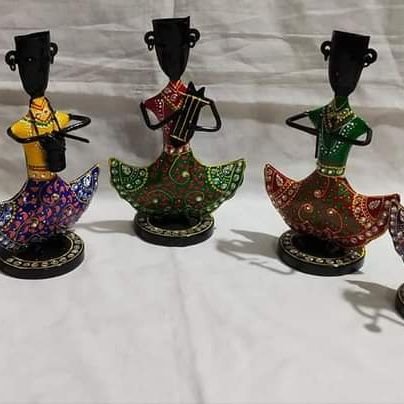 Rajasthan's gold handicraft artificial item in contact