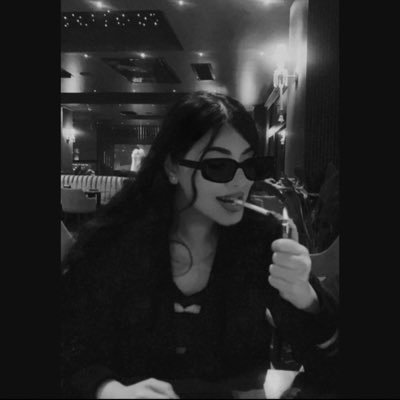 callmesarabhere's profile picture. born to die 💀⚰⚱