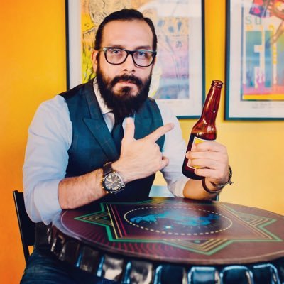 CEO @AFmedios. Periodista, músico x pasión, escritor x placer, rockero, liberal, runner, mate, café, whisky, surf, box.