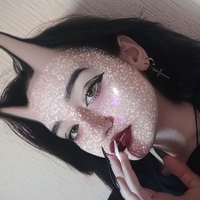 °horny god
°мультифандомный чел
° кто нибудь заставьте досмотреть наруто
