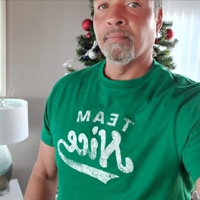 At-Home Dad, author, blogger, content creator  Seen on HuffPo the Today Show FOX News Fox And Friends the NAHDN and KGO Radio Social Media Manager👉 #CityDads