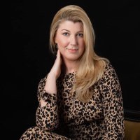 Lindsay Lewis (@lindsaylewislit) 's Twitter Profile