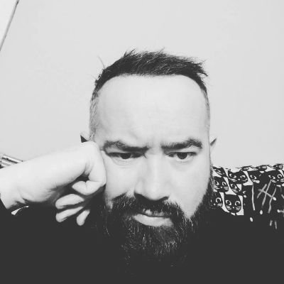 Quirky, arty, allegedly techy. Lover of cats. Stumblin thru life a step at a time, now with ADHD. Fala comigo. Prefer They/them. Views my own etc...