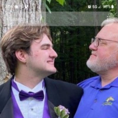 Father. Lover of history, music, books, crosswords, and food. Single malt scotch. U2. Proud Democrat. Jets, Nationals, NY Rangers. 5x vaxed. Hugs.