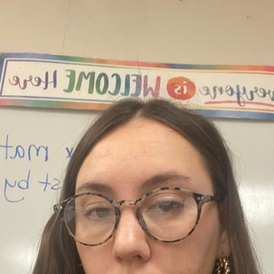 jslwlsn's profile picture. she/her