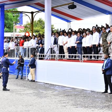 Militar FARD, porque un día levanté la mano derecha y juramenté por la patria, dándole un beso a la tricolor.