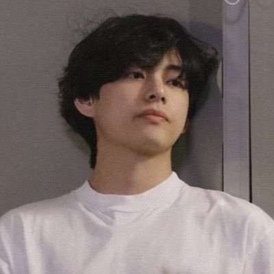 ayosuga0's profile picture. 