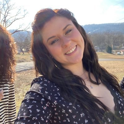 josie_radina23's profile picture. Don't search for yourself, create yourself. 5/25/17 ✨  Grayson Ray Greene 💚