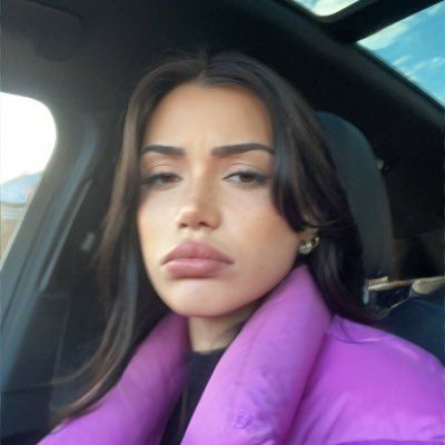 brookesabey's profile picture. yea idk what im doing so just laugh