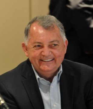 Chiapaneco, Licenciado en Ciencia Política y Administración Pública, UNAM.