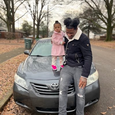 BigFamo23's profile picture. 