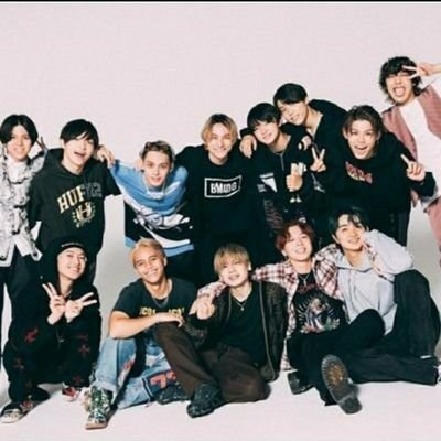 SKY-HIが“日本の音楽業界への危機感”から設立したBMSGに魅了され応援!
BMSG所属アーティスト&TRAINEE&staffさん全員応援🔥
FLYERS,OUTER ,BESTY,MUZE,RAZE,ATS民,CeNTeR,HONEYs,STARGLOW♡
AyumuImazuチーム渉♡
日本から世界へ🌏
