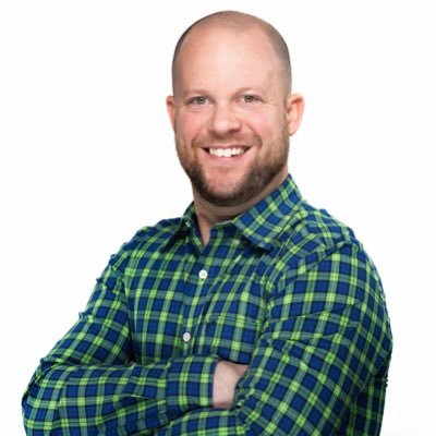 Communications Director at @Collect_REA, the country's premier #SportsMemorabilia auction house. Retired rugger. @SetonHall Alum. #thehobby #whodoyoucollect