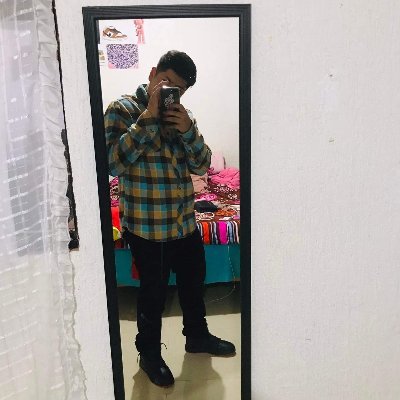 Alejand11373448's profile picture. 