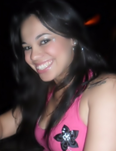 Hj sou completa... a metade q me faltaava chegoou e me tomou como um furacão!! Jhonifeer #amovocê