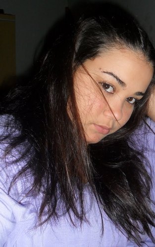 Sou aquelα que sorri bonito e deixα os outros querendo sαber o segredo que α fαz feliz !!!