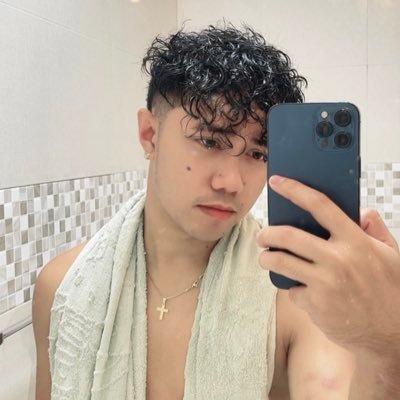 jinggvrla's profile picture. 