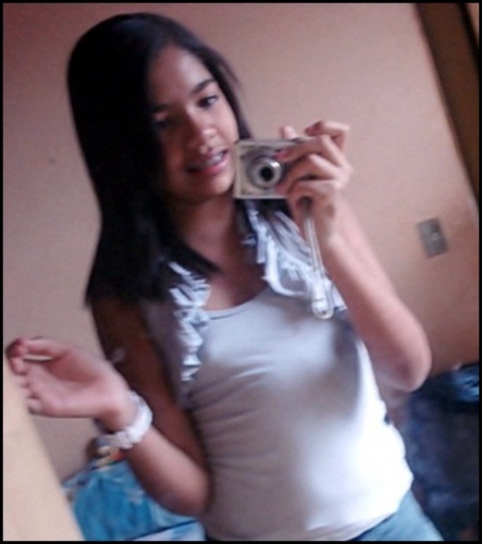 nãaao Sou perfeita nãao mais pode ter certeza que sou Única
♥   --------------------------Segue