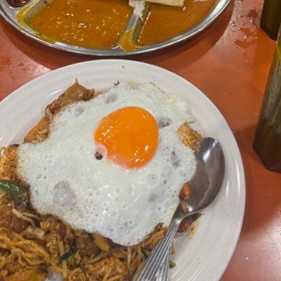 qlchnie's profile picture. idk why i am here.....