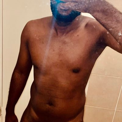 🇿🇦Straight Adult Content Creator| iStrokes G.O.A.T| 🕯️Collaborations | Onlyfans model | I find anything feminine attractive 😋🤤