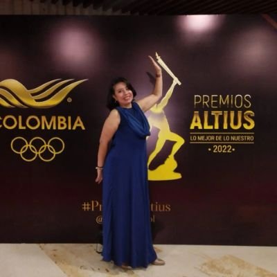 Enamorada del deporte como expresión de la libertad del ser humano. Acádemica de número Academia Olimpica Colombiana. Comité Colombiano Pierre de Coubertin.CLEC