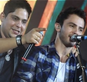 Um amor de verdade.Uma louca paixão. Um imenso orgulho. Um enorme desejo de te-los por perto. Uma coisa inexplicável e sem fim! É o qe sentimos por Jorge&Mateus