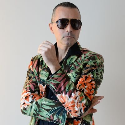 porfiriotwit's profile picture. Il Bob Dylan bianco
Capo dei Dadaisti.
Cinque album pubblicati.